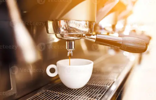 Kaffeemaschine entkalken – womit? Geeignete Entkalker und Hausmittel für eine gründliche Reinigung der Kaffeemaschine