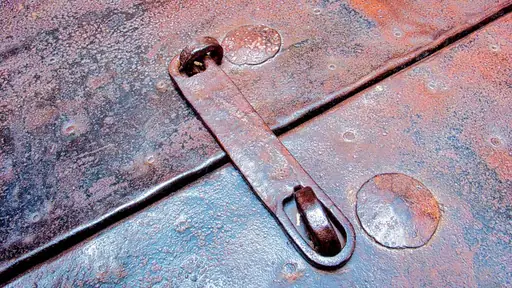 Wie brennt man eine Eisenpfanne ein? Eisenpfanne richtig einbrennen – Anleitung für eine natürliche Patina