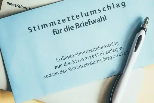 Wie schreibe ich eine Kündigung für die Wohnung richtig? Welche Angaben gehören in eine Wohnungskündigung und welche Fristen müssen Mieter beachten?